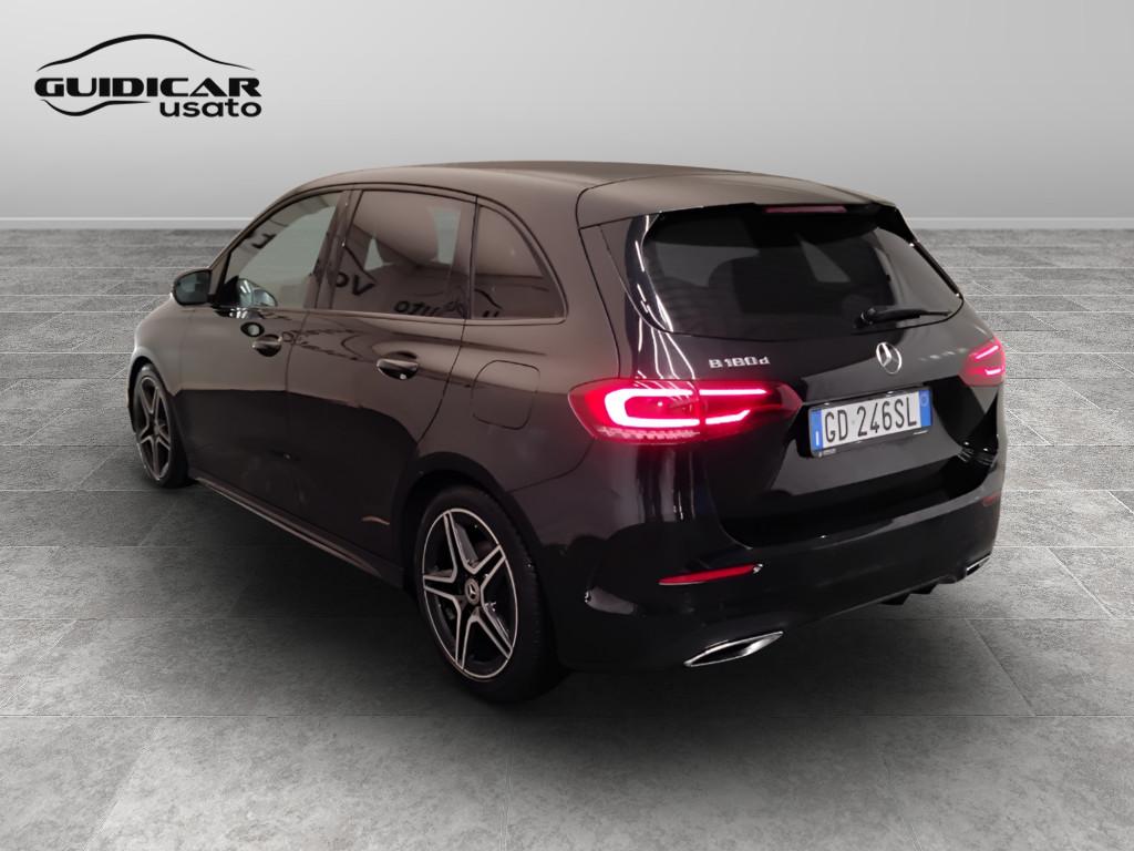 Mercedes-Benz Classe B - W247 2018 - B 180 d Premium auto