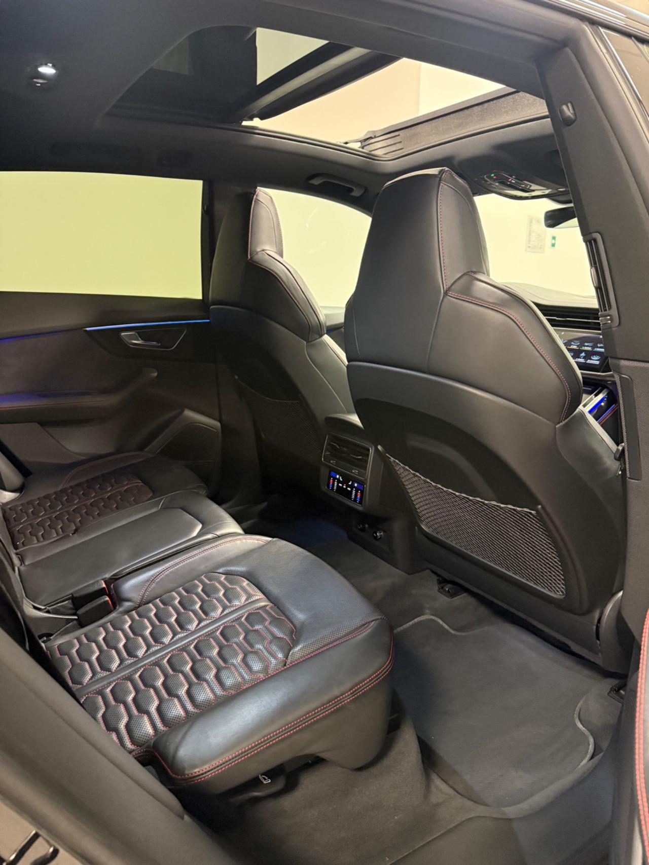 Audi Q8 RS TFSI V8 quattro tiptronic