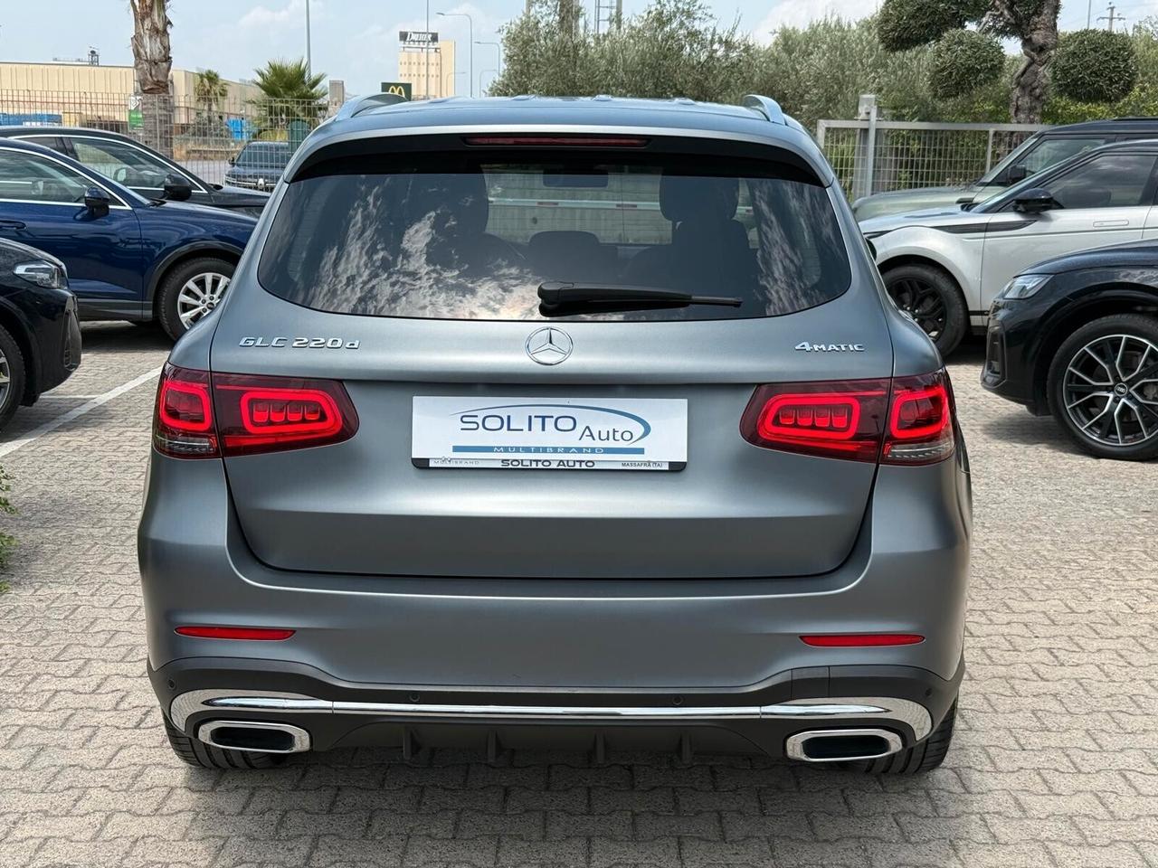 GLC 220 d 4Matic Premium Plus Opaco + Pedane