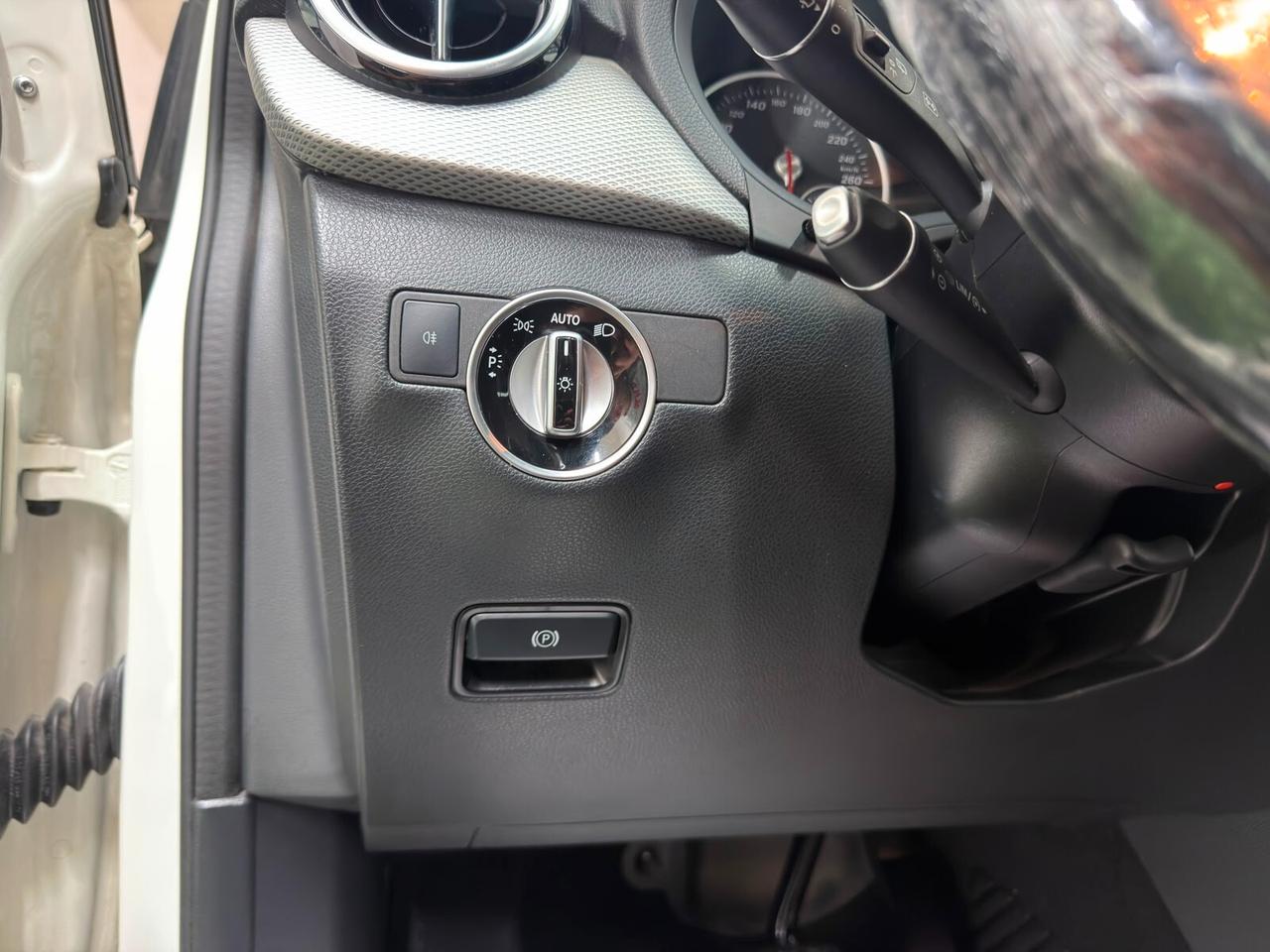 Mercedes-benz B 180 d Automatic Premium