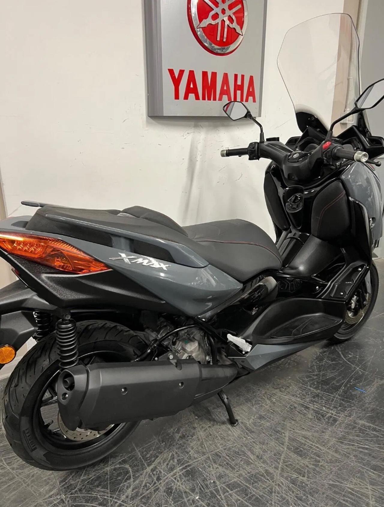 Yamaha X-Max 300 Tech Max