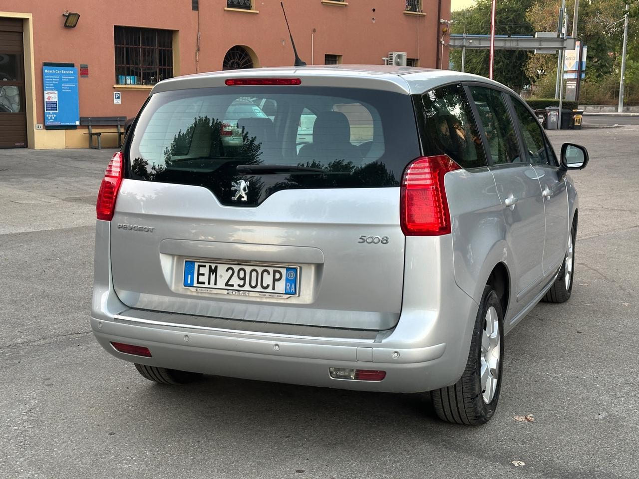 Peugeot 5008 1.6 HDi 112CV Business 5 posti