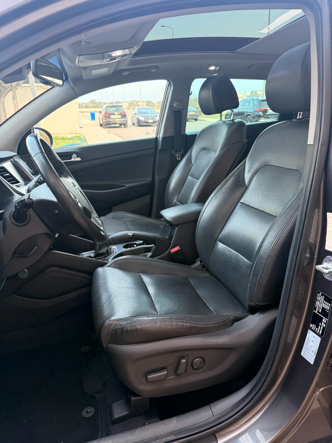 Hyundai Tucson 1.7 CRDi XPossibleTETTO APRIBILE,TELECAMERA,NAVI,ANDROID AUTO,BLUETOOTH,FULL LED,PELLE