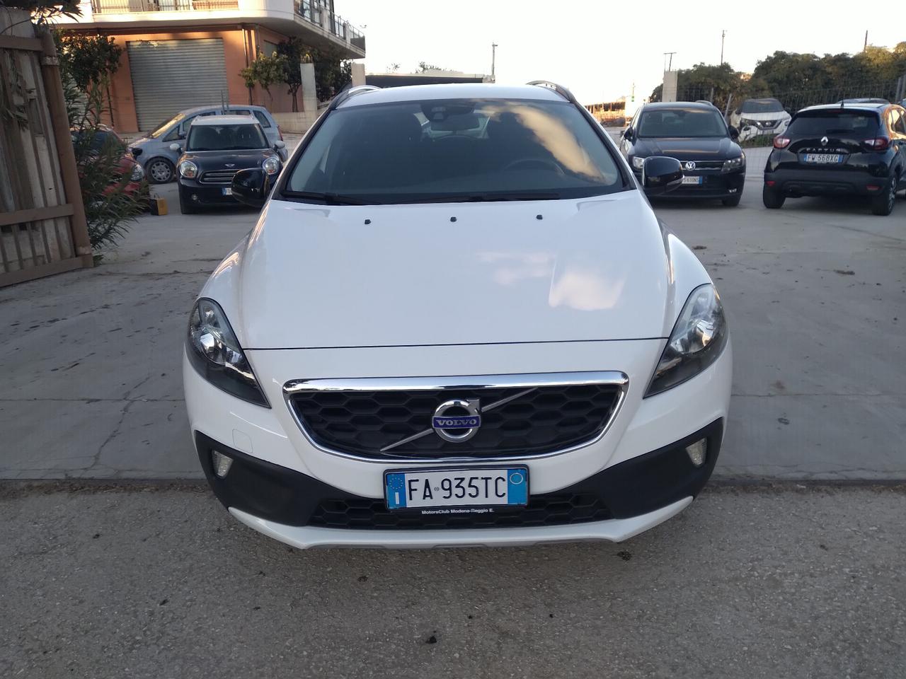 Volvo V40 Cross Country 2.0d 120cv Momentum