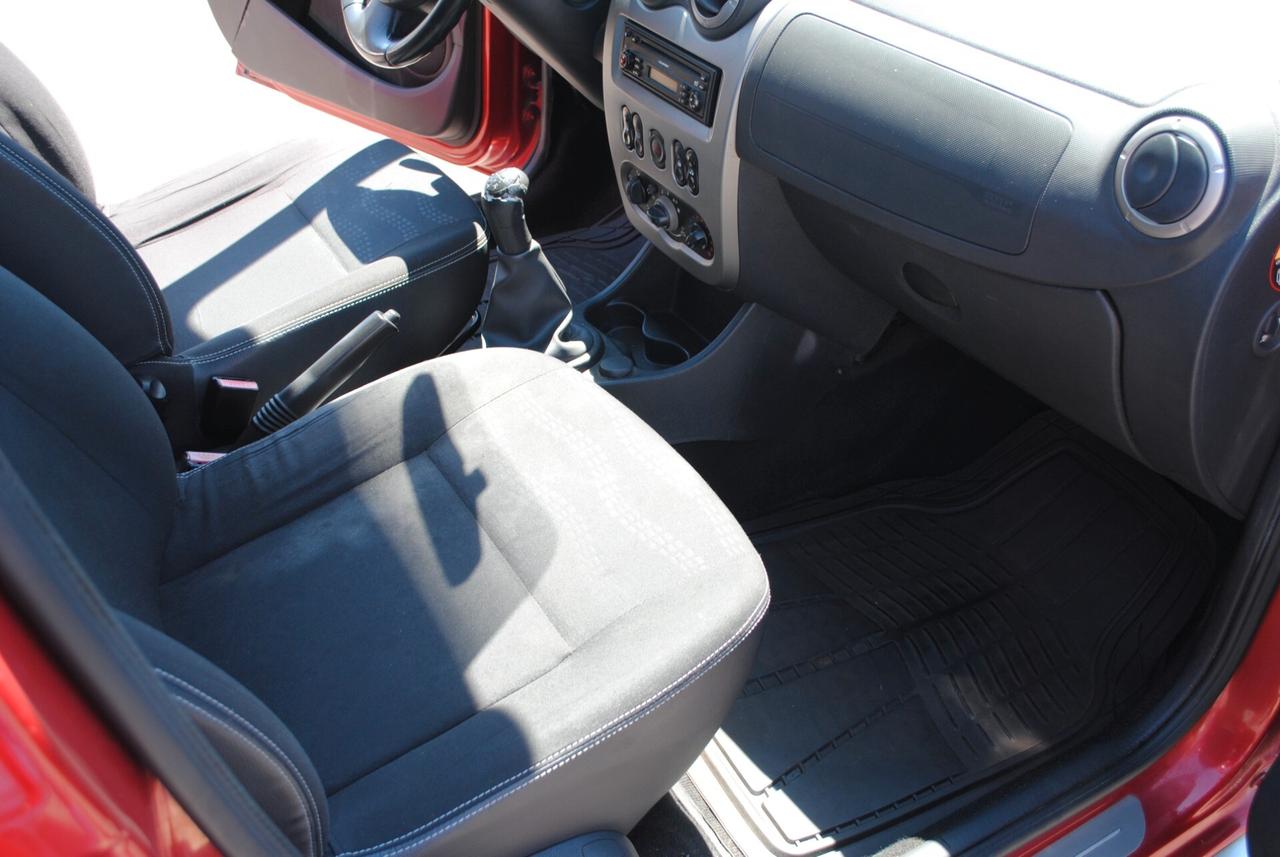 DACIA SANDERO 1.5 DCI 68 CV OK NEOPATENTATI
