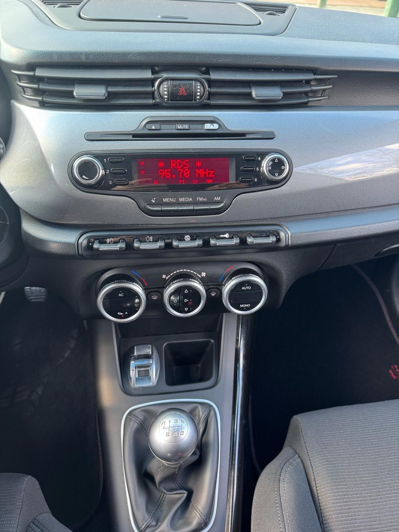 Alfa Romeo Giulietta 1.6 JTDm-2 105 CV Exclusive neopatentati