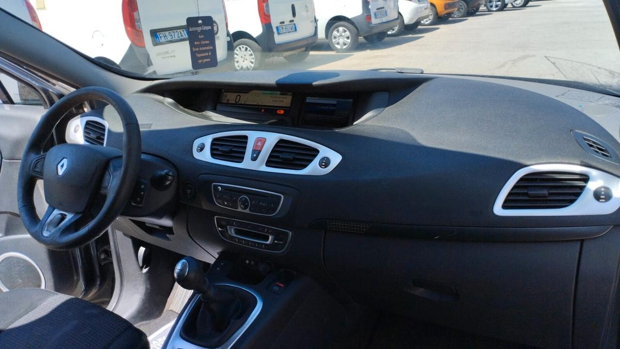Renault Scenic Scénic X-Mod 1.5 dCi 110CV Luxe