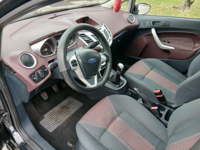 FORD Fiesta 1.4 TDCi 68CV 5 porte Titanium