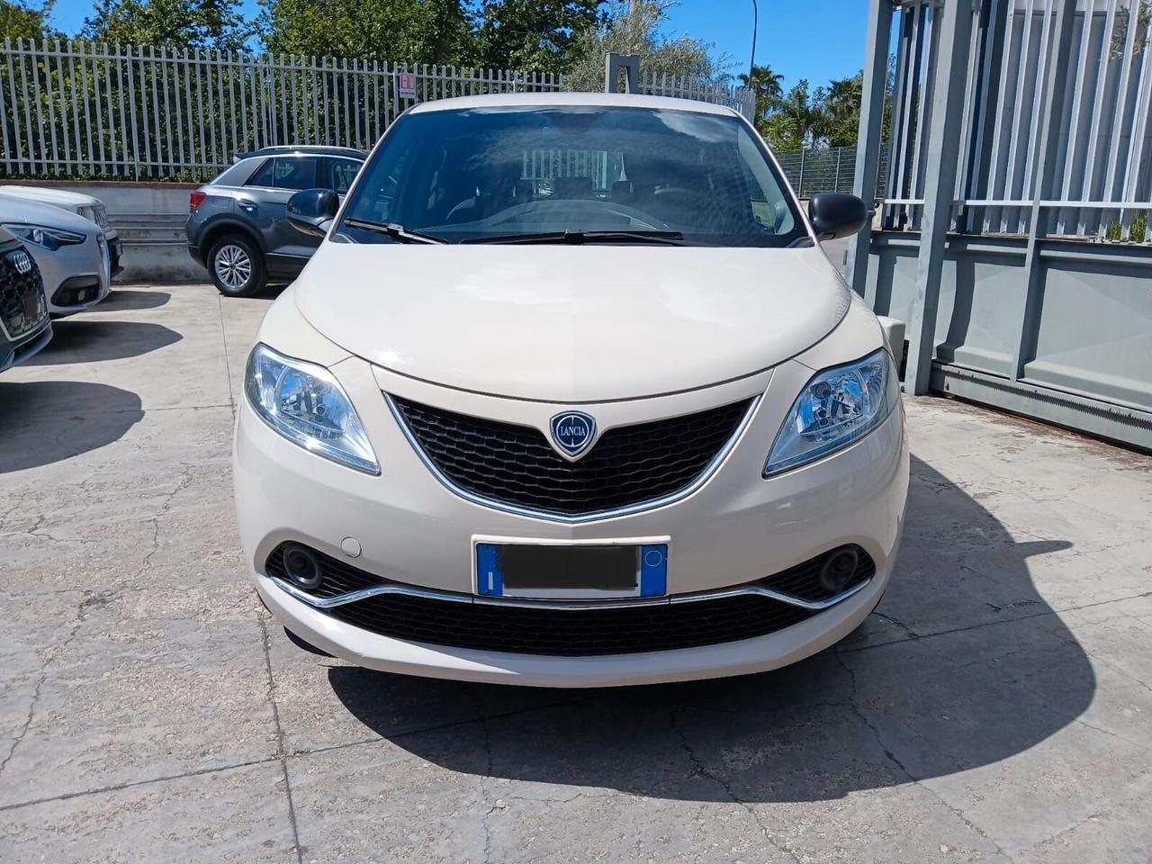 Lancia Ypsilon 1.2 69 CV 5 porte GPL Ecochic Gold