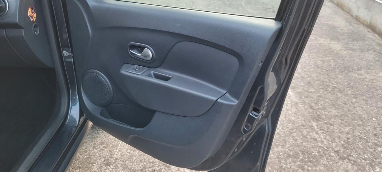 Dacia Sandero 1.0 SCe NEOPATENTATA OK, UNICO PROPRIETARIO.