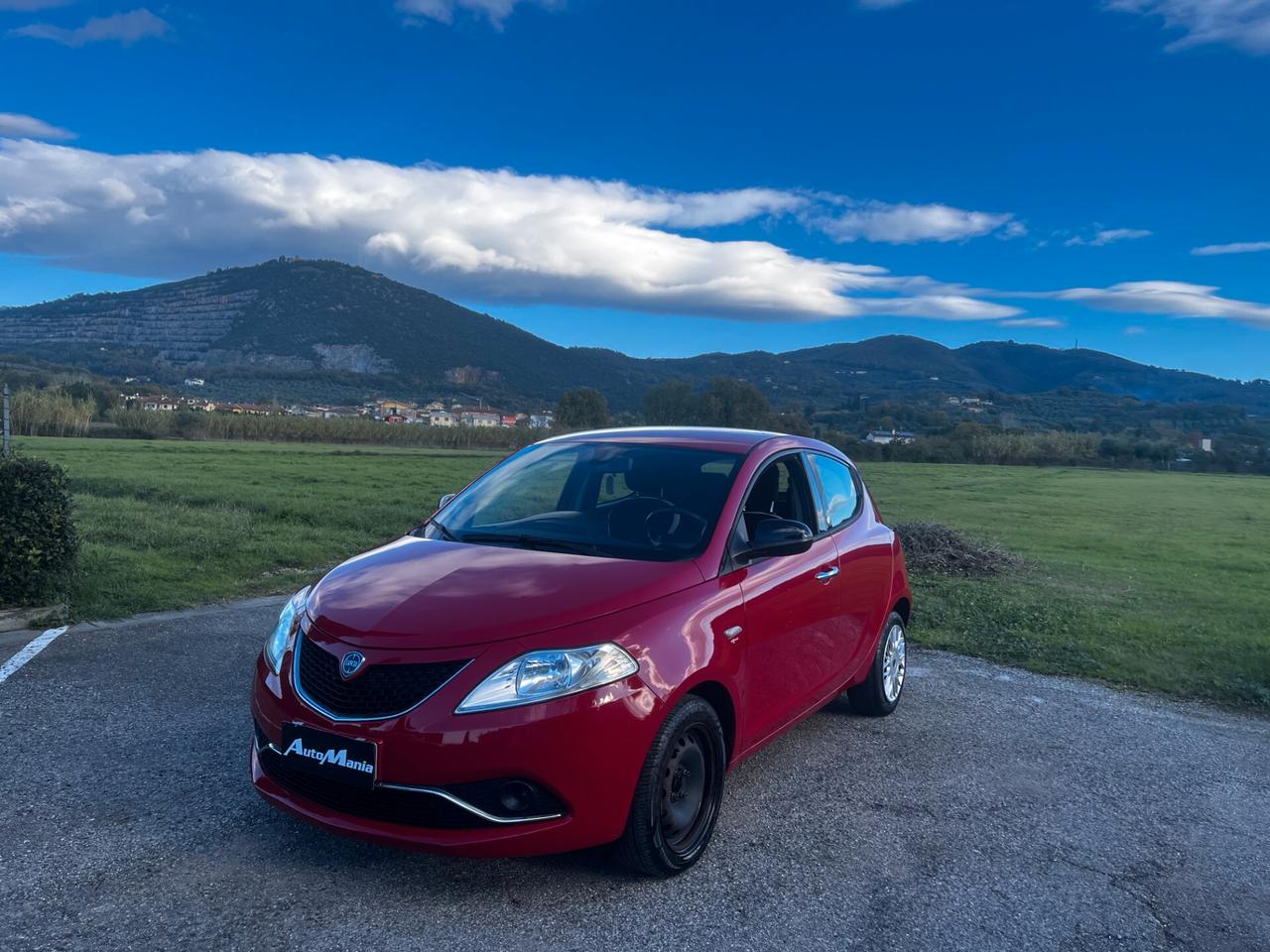 Lancia Ypsilon 1.2 69 CV 5 porte GPL Ecochic Silver