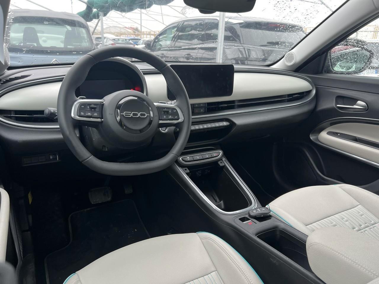 Fiat 600 Hybrid 110 CV DCT MHEV La Prima
