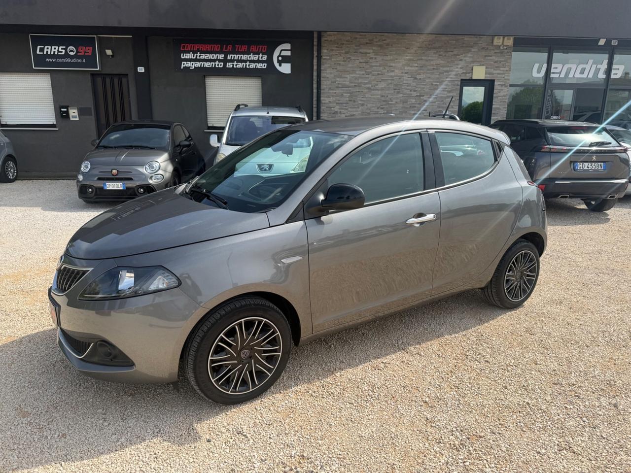 Lancia Ypsilon 1.0 FireFly 5 porte S&S Hybrid Alberta Ferretti