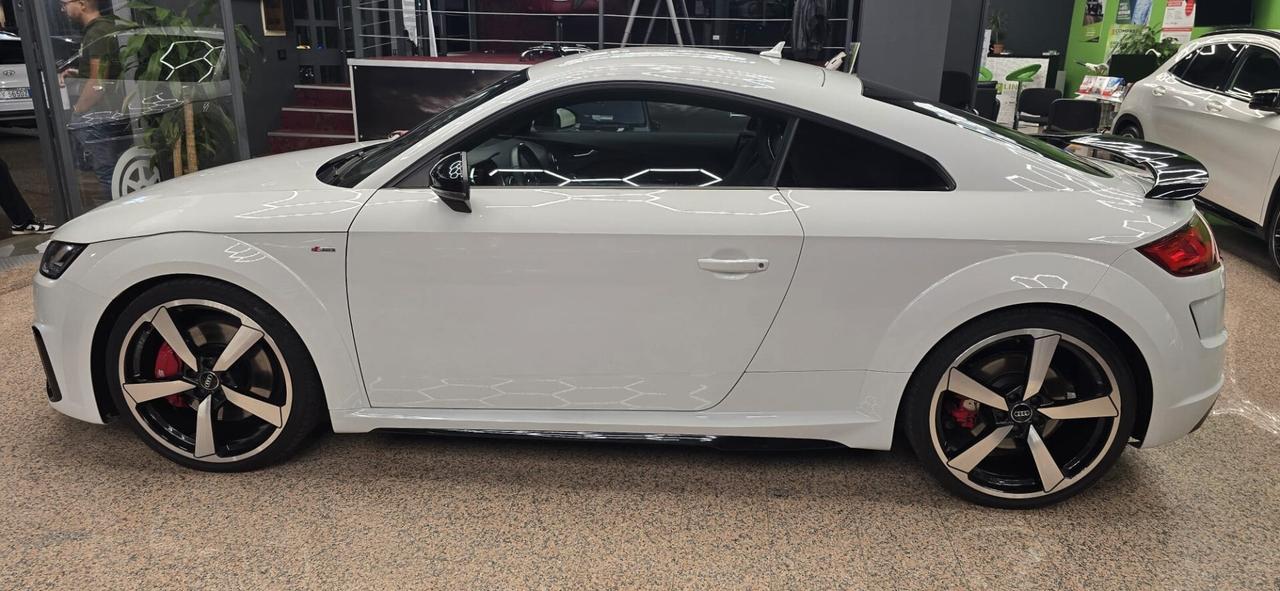 Audi TT TTS Coupé TFSI quattro S tronic