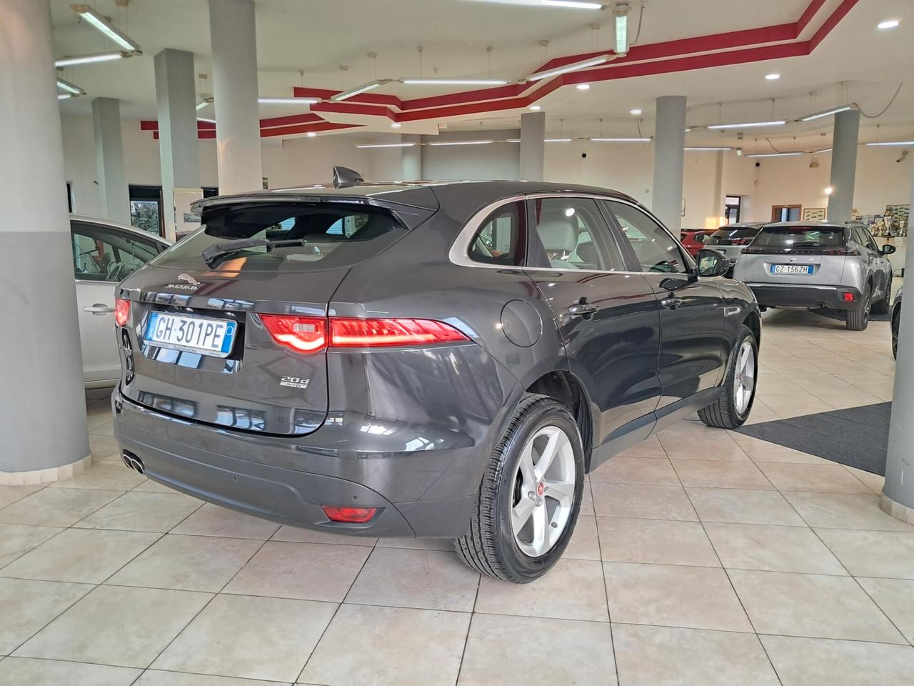Jaguar F-Pace 2.0 D 180 CV AWD Prestige