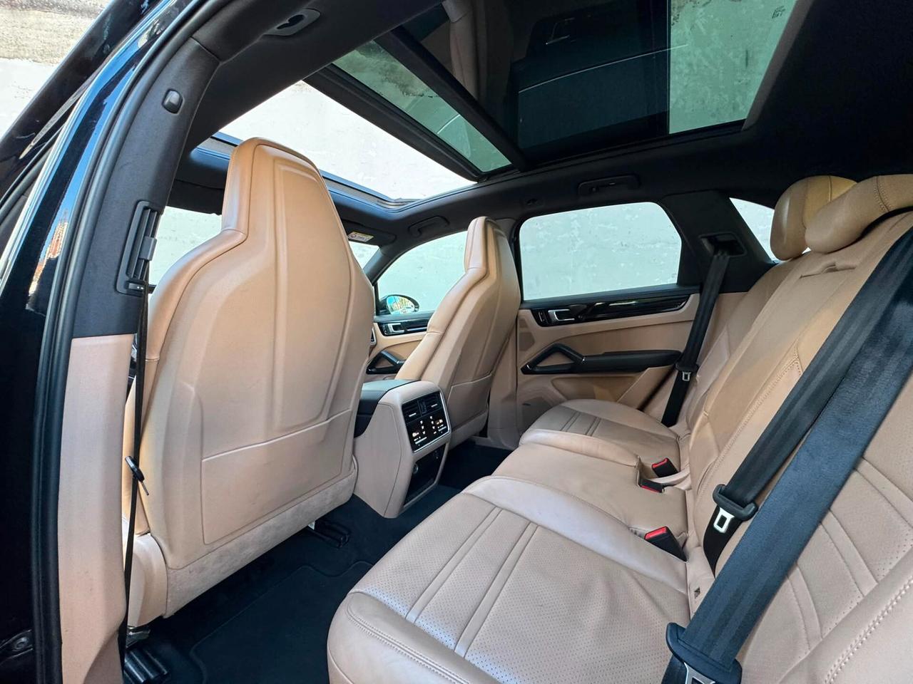 Porsche Cayenne 3.0 V6