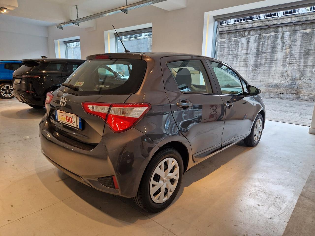 Toyota Yaris 1.0 5 porte lounge