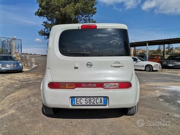 Nissan Cube 1.6cc - 2010