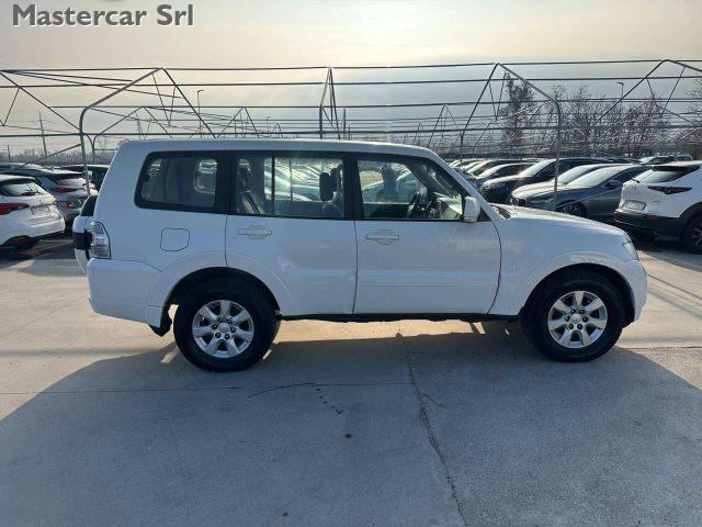 MITSUBISHI Pajero Pajero IV 2007 3.2 cr Instyle 5p auto - FE374VF