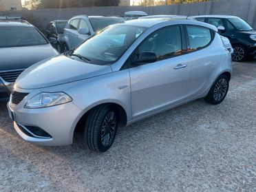LANCIA YPSILON NEOPATENTATI