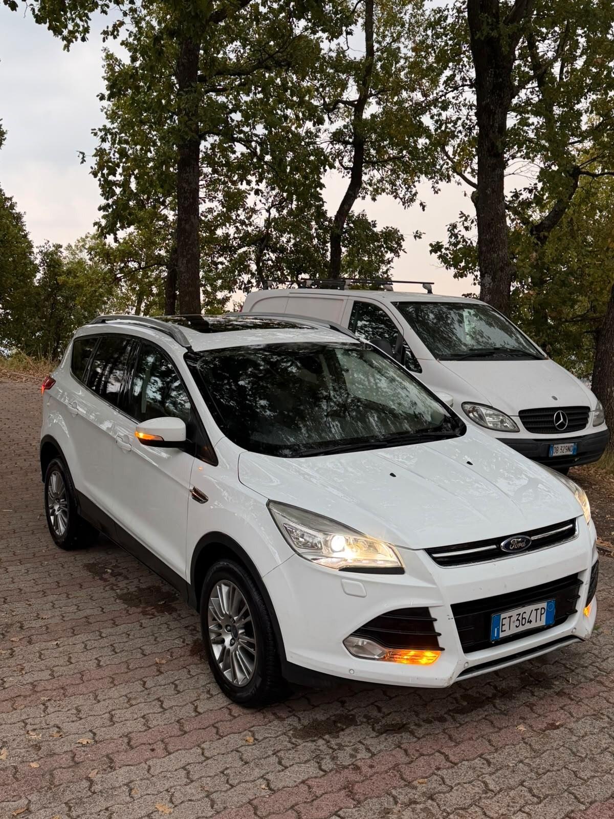 Ford Kuga 2.0 TDCI 163 CV 4WD Powershift Titanium