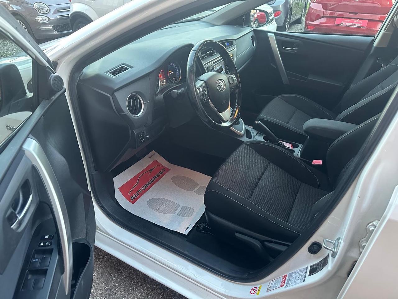 Toyota Auris Touring Sports 1.8 Hybrid Lounge