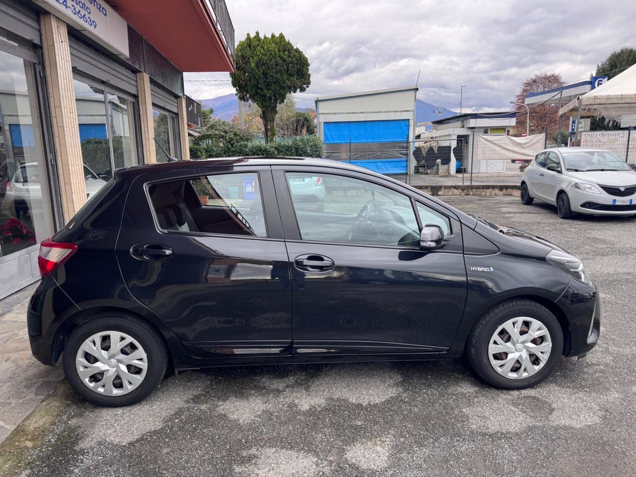 Toyota Yaris 1.5 Hybrid 5 porte Active