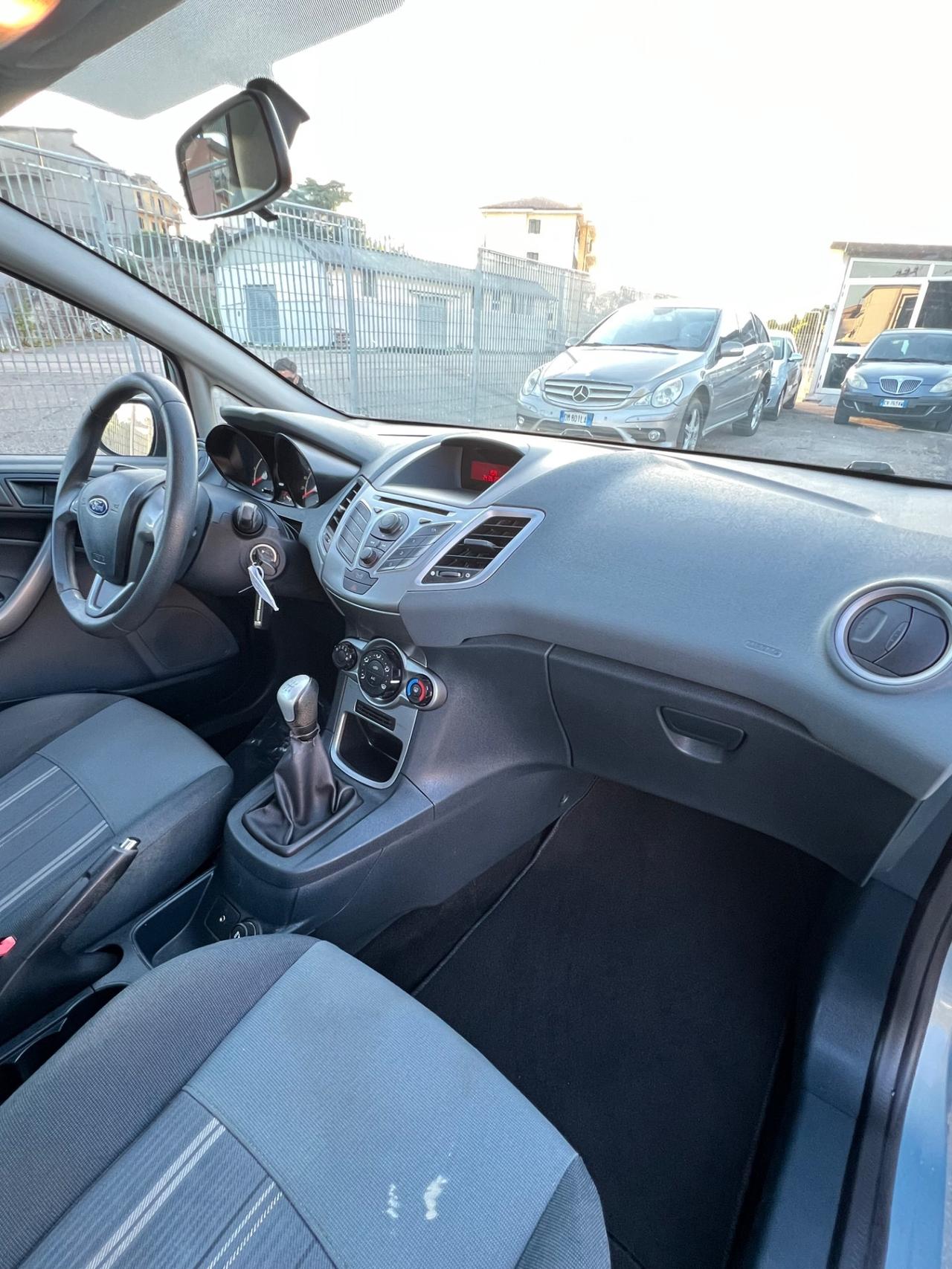 Ford Fiesta 1.4 TDCi 68CV 3 porte Titanium