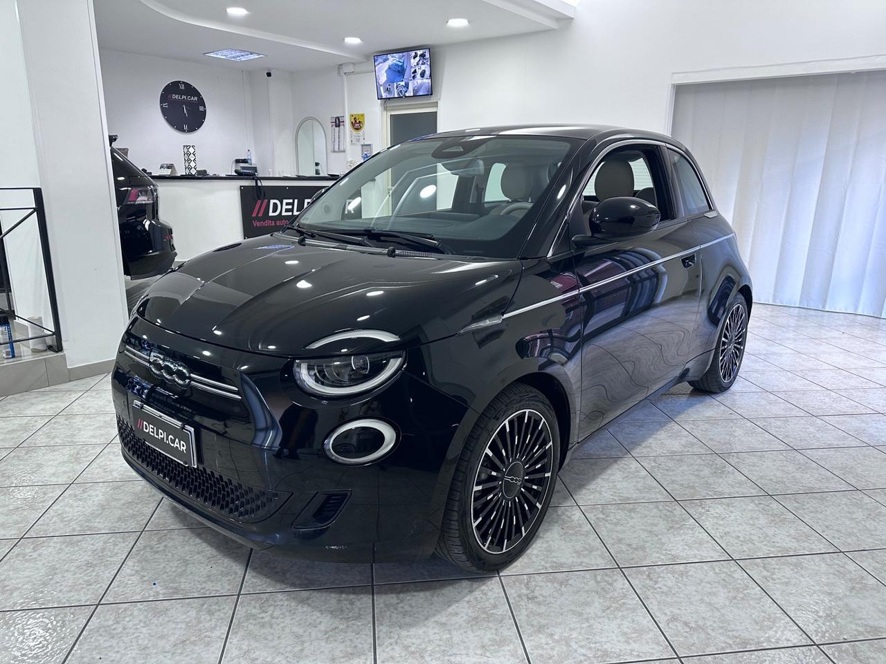 Fiat 500 500e Berlina 42 kWh La Prima by Bocelli