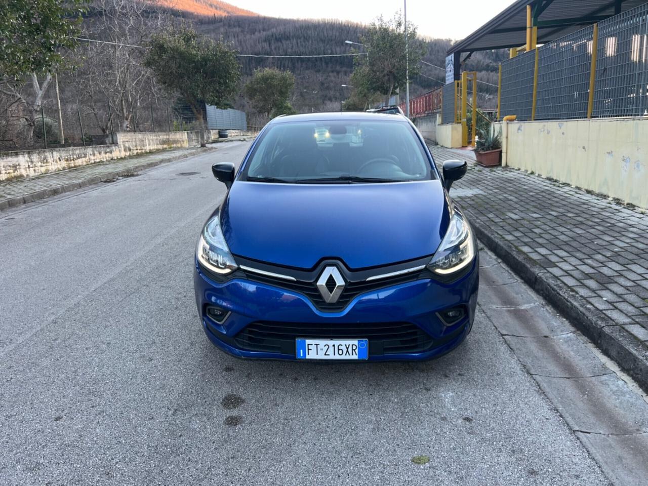 Renault Clio TCe 12V 90 CV Moschino Intens 2019 52mila km