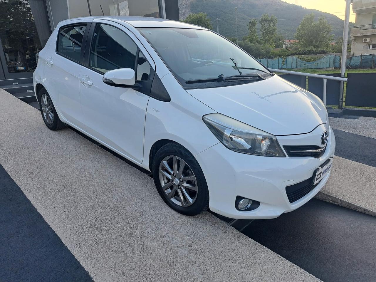 TOYOTA YARIS 1.4 DIESEL 90 CV 5 PORTE LOUNGE
