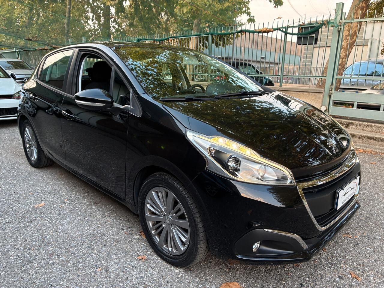 PEUGEOT 208 SOLO 29.813KM