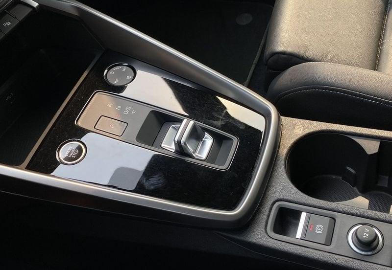 Audi A3 SPB S Line interno ed esterno 2.0 TDI 150CV S-Tronic 35