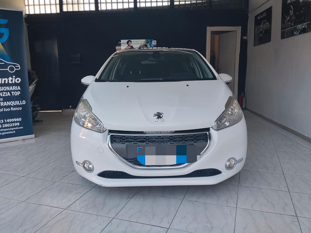 Peugeot 208 1.4 diesel 2013 CON GARANZIA