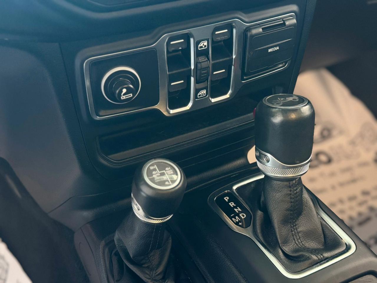Jeep Wrangler Unlimited 2.2 Mjt II Sahara