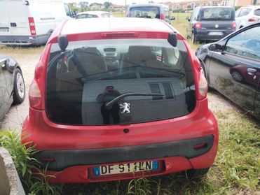 Peugeot 107 1.0 68CV 3p. Plaisir