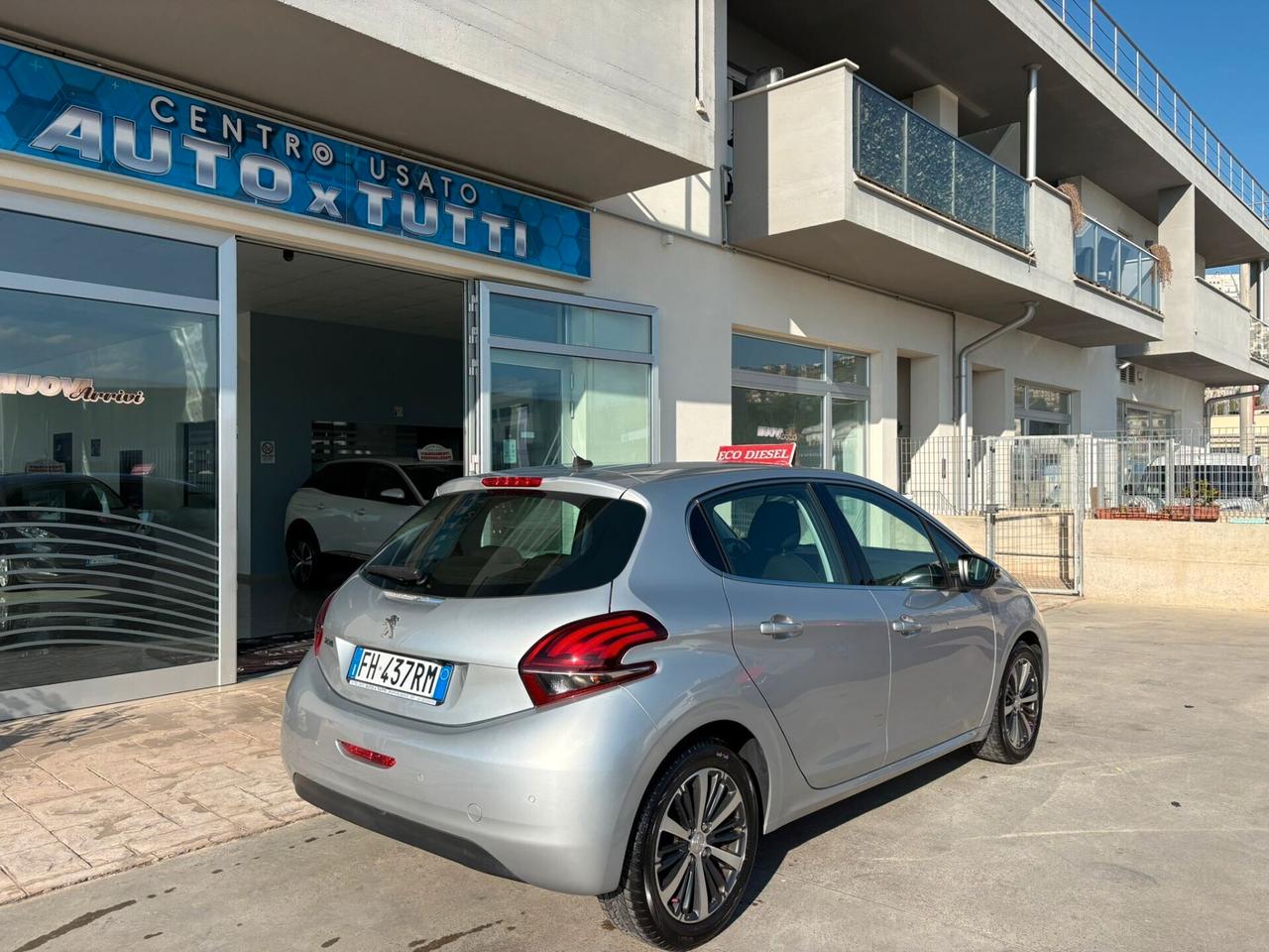 Peugeot 208 BlueHDi 75 5 porte Allure