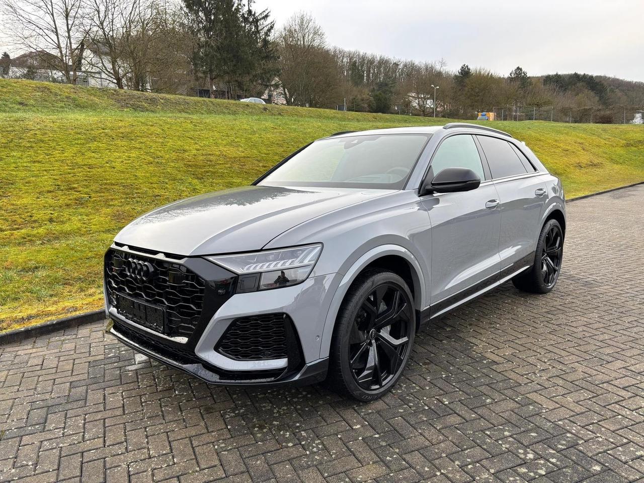 Audi RSQ8 4.0 quattro - possibilità noleggio no scoring