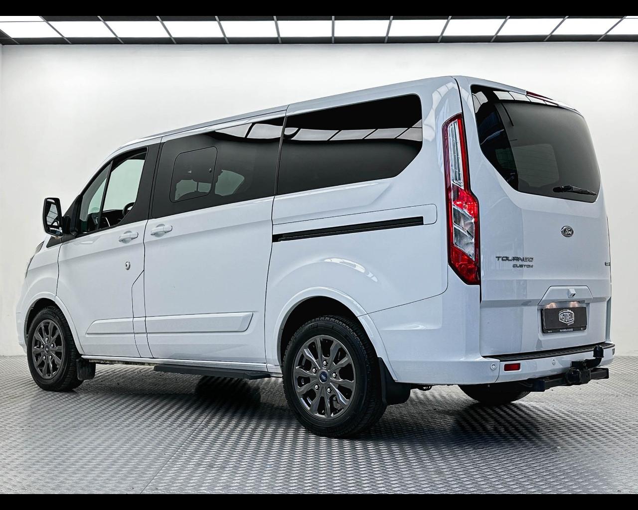 FORD Tourneo Custom 1ª s - Tourneo Custom 320 2.0 EcoBlue 130CV MHEV PC Titanium