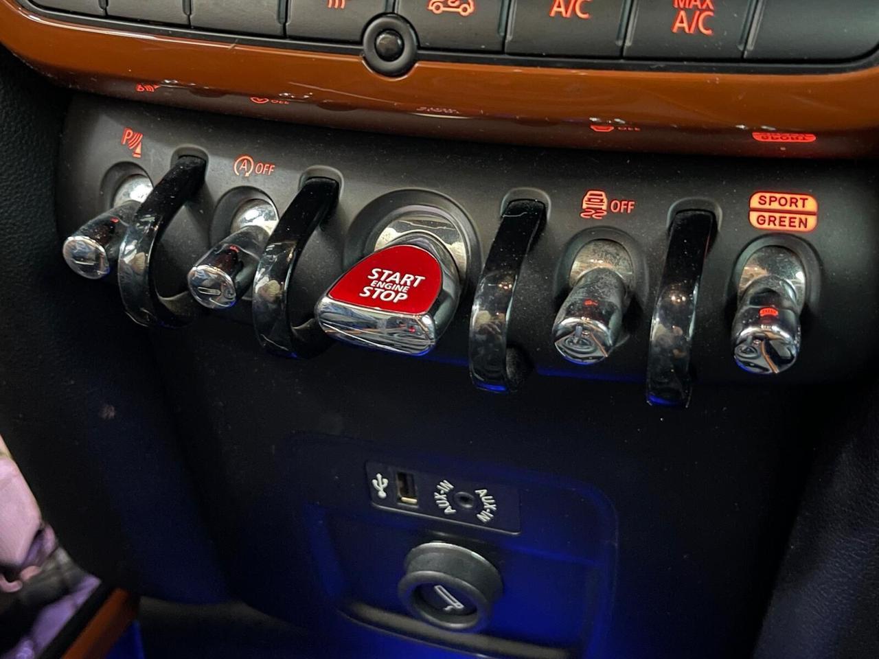 Mini Countryman John Cooper Works 231CV ALL4 pro