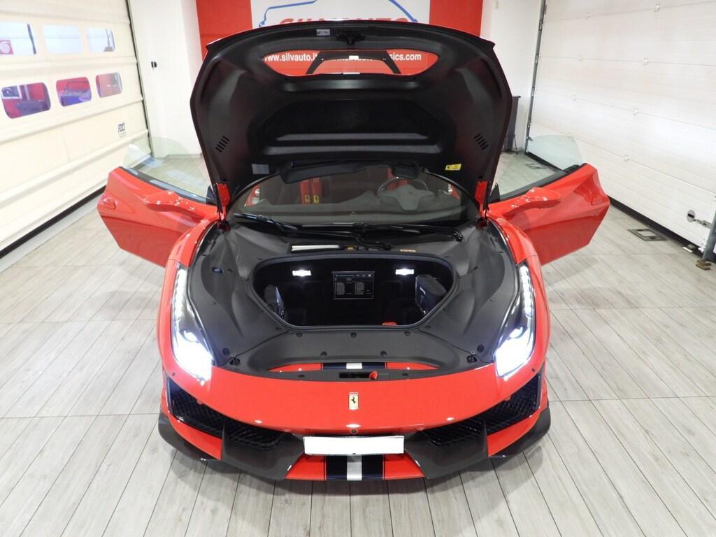 Ferrari 488 Coupe 3.9 Pista F1