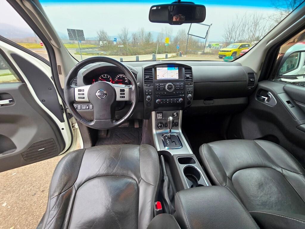 Nissan Navara 3.0 DCI V6 231CV "LE"