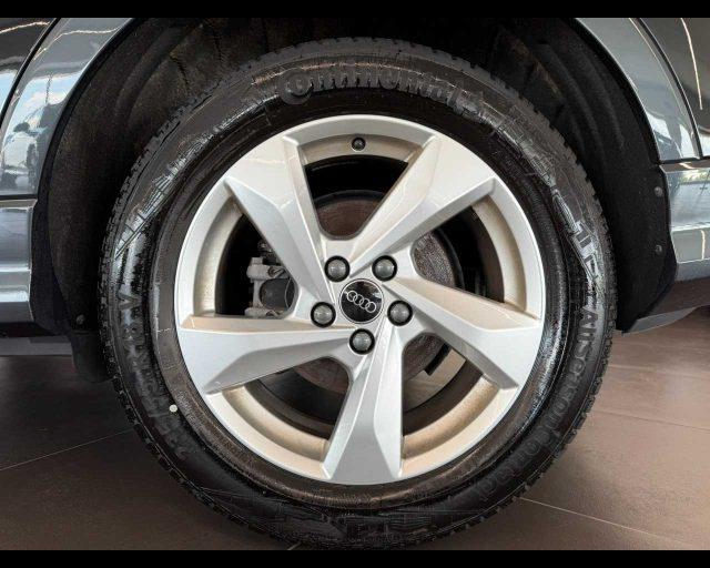 AUDI Q3 35 TDI S tronic Business Advanced