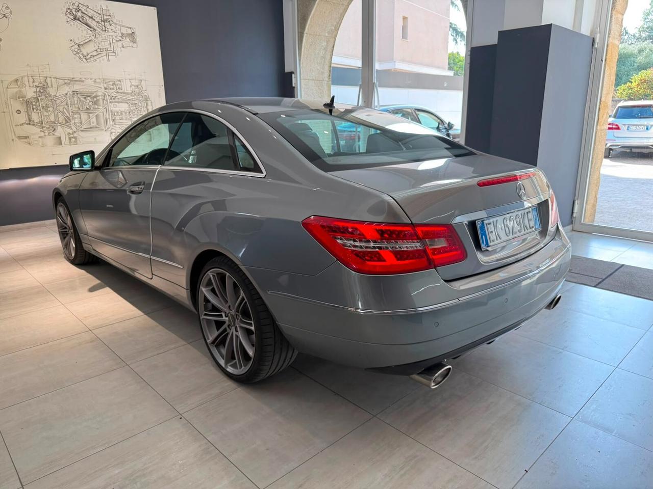 Mercedes-benz E 250 CDI Coupé BlueEFFICIENCY