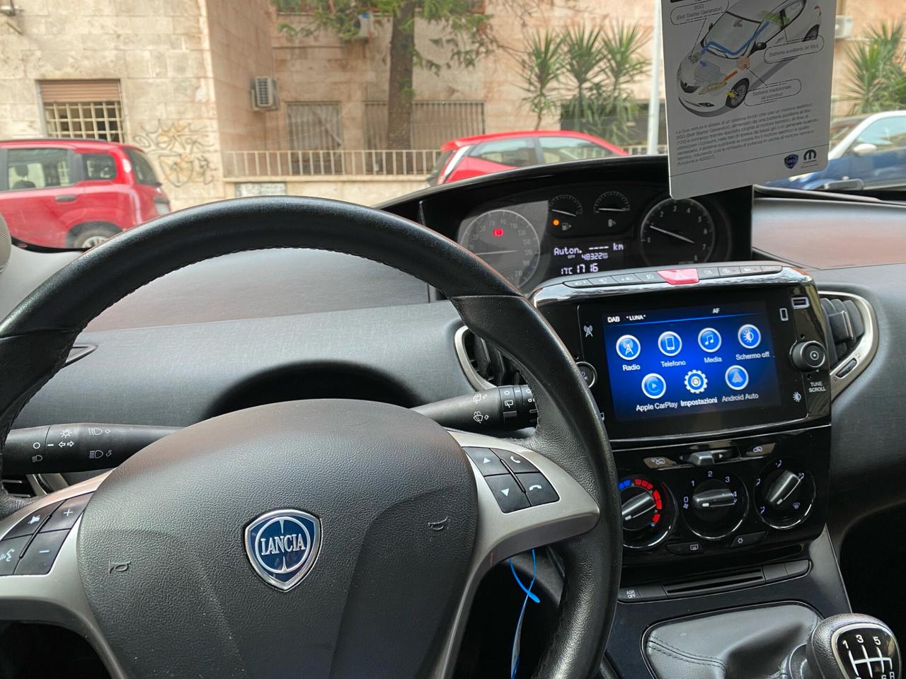 Lancia Ypsilon 1.0 FireFly 5 porte S&S Hybryd Gold