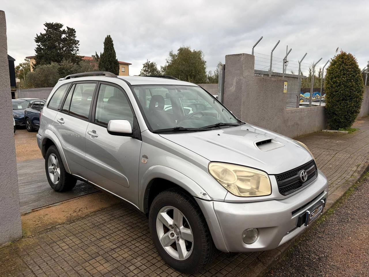 TOYOTA RAV 4 - 4X4