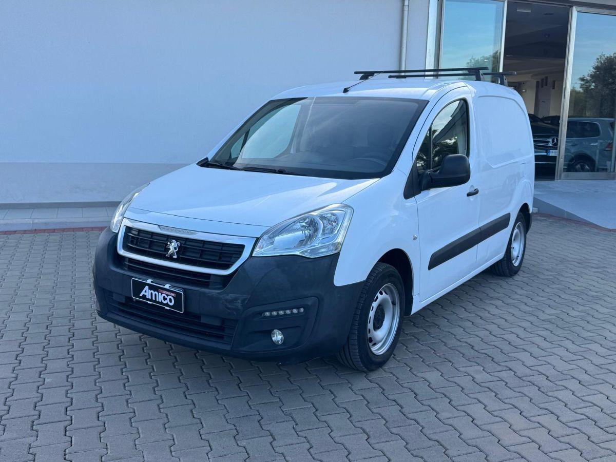 PEUGEOT Partner BlueHDi 100 Active Gancio Traino