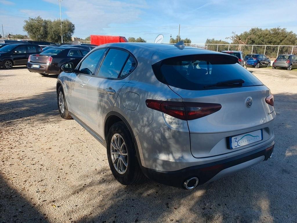 Alfa Romeo Stelvio 2.2 Turbodiesel 180CV AT8 RWD Business