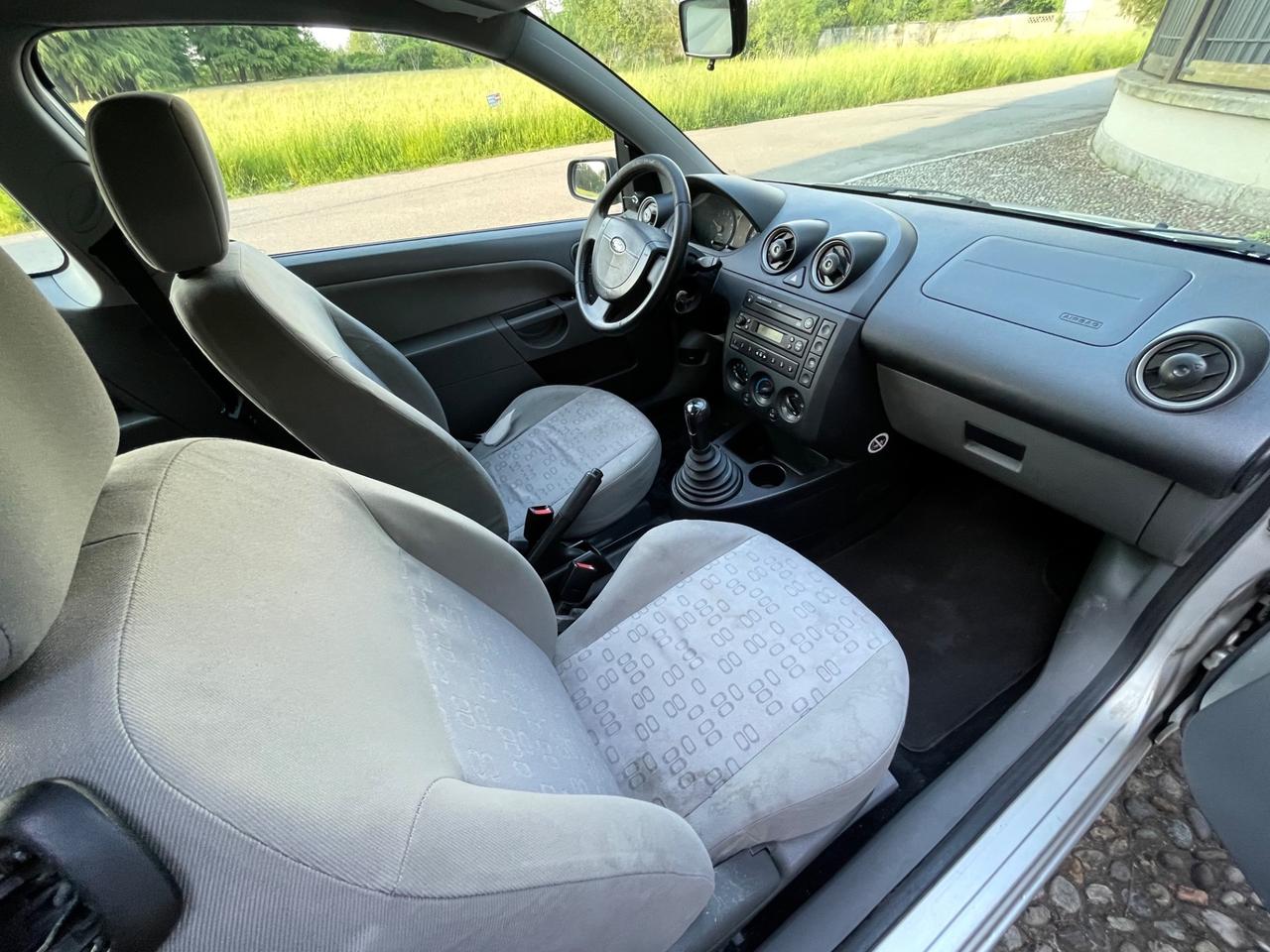 Ford Fiesta 1.2 16V *NEOPATENTATI*