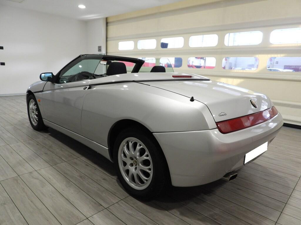 Alfa Romeo Spider 1.8